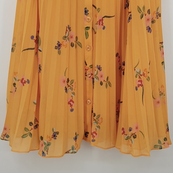 & Other Stories Floral Print Pleated Midi Skirt 4 - Picture 4 of 9